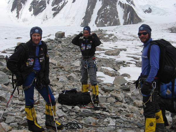 «Мы знаем, что нужно сделать, чтобы совершить это восхождение» (Альпинизм, к2, зимнее восхождение, грызлов, red fox)