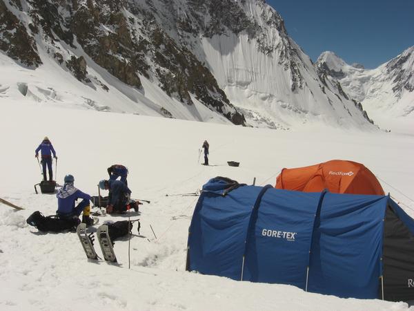 «Мы знаем, что нужно сделать, чтобы совершить это восхождение» (Альпинизм, к2, зимнее восхождение, грызлов, red fox)