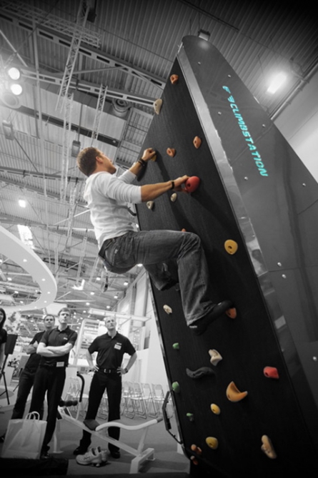 CLIMBSTATION - Бесконечная скала (Скалолазание, тренажер)