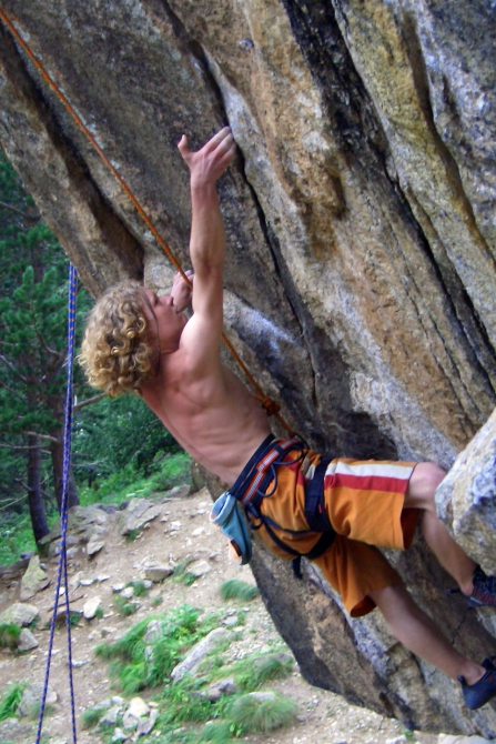 Где полазить в Уллу-Тау (Бэккантри/Фрирайд, кубок памяти, никита башмаков, адыр-су, боулдеринг, скалолазание)