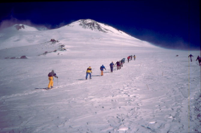 Рассказ Кейвина Куни о "бэловском" забеге на Эльбрус в 1990 м году (Альпинизм, балыбердин, top sport travel, russianclimb, elbrus race, букреев, скоростное восхождение, elbrus, bask, баск)