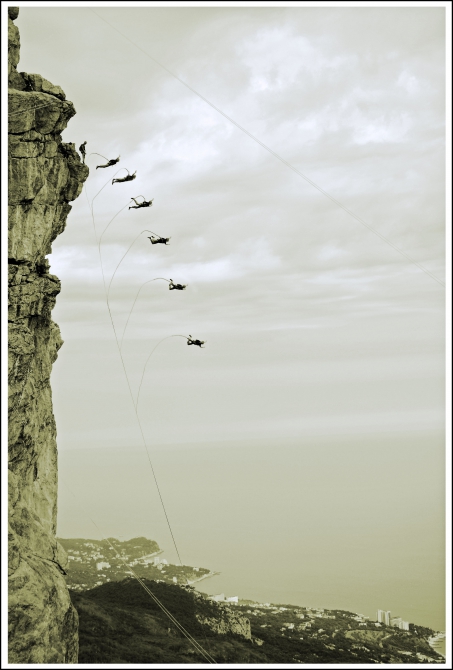 Команда RAPT сегодня выезжает в Норвегию ставить рекорд мира в Ropejumping'е