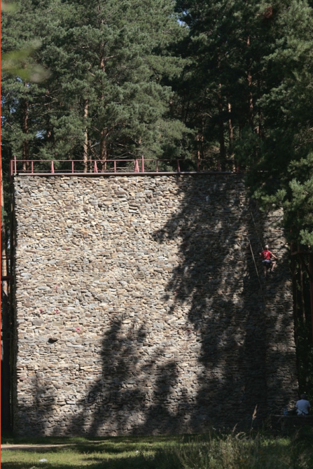 Каменный скалодром в Десногорске. Продолжение. (Скалолазание)