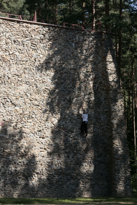 Каменный скалодром в Десногорске. Продолжение. (Скалолазание)