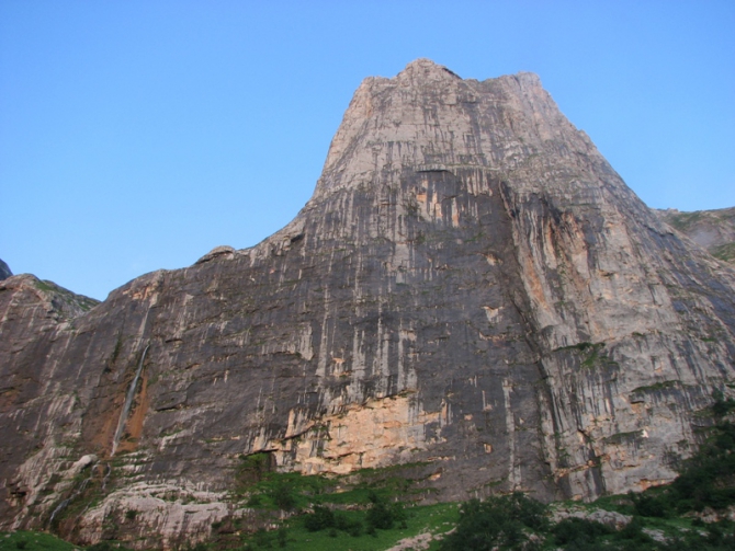Пробит первый мультипитч на Северный Фишт - "Штрих" (Альпинизм, сотник, шаферов, западная стена, скалы юга, aq)
