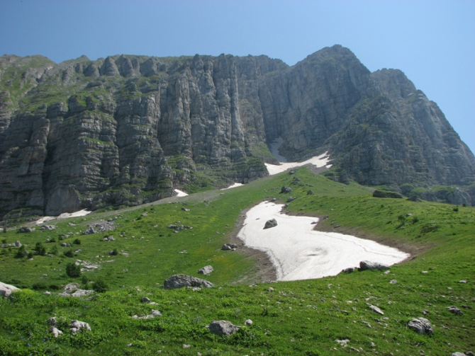 Пробит первый мультипитч на Северный Фишт - "Штрих" (Альпинизм, сотник, шаферов, западная стена, скалы юга, aq)
