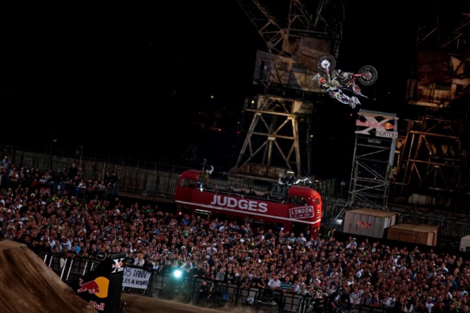 Red Bull X-Fighters. Лондон. (мотокросс, события, фристайл)