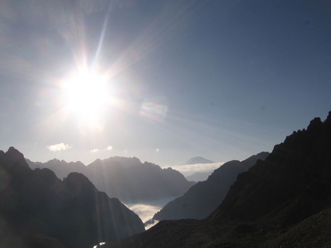 Night Butterfly Team. Часть 2. Кальяны на вершинах мира (зимний, скотников, морозова, ozone, ночные бабочки, уллутау)