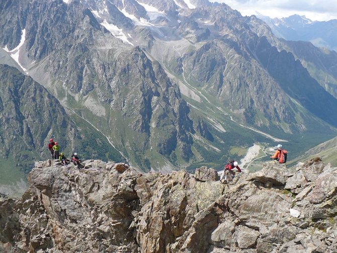 Night Butterfly Team. Часть 2. Кальяны на вершинах мира (зимний, скотников, морозова, ozone, ночные бабочки, уллутау)