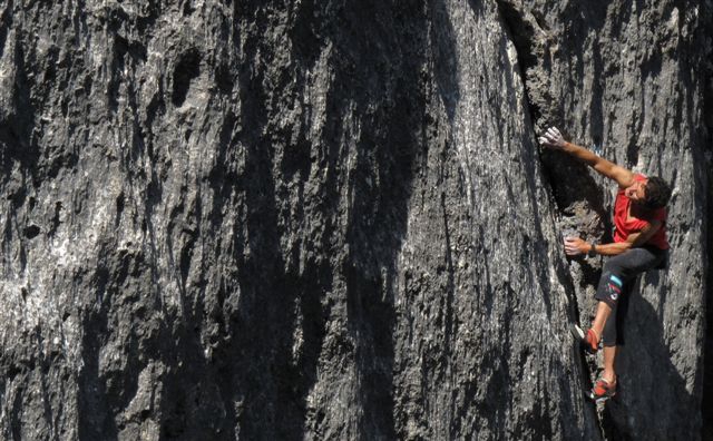 Пять маршрутов за 3,5 часа. «Фри»-соло… (Альпинизм, manfred stuffer, mesules, селла, италия, доломиты)