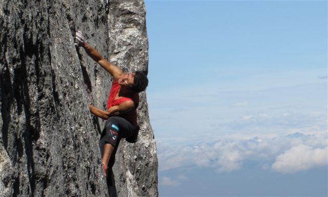 Пять маршрутов за 3,5 часа. «Фри»-соло… (Альпинизм, manfred stuffer, mesules, селла, италия, доломиты)