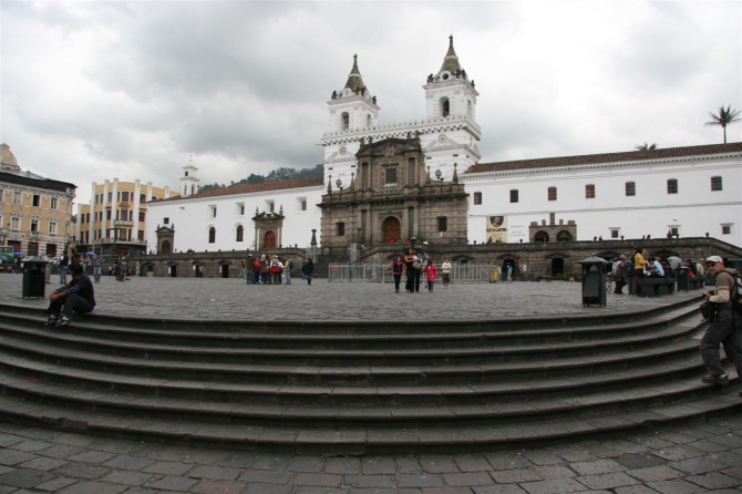 Свесить ноги в разные полушария... (Альпинизм, эквадор, котопакси, иллиница норте, галапагосы)