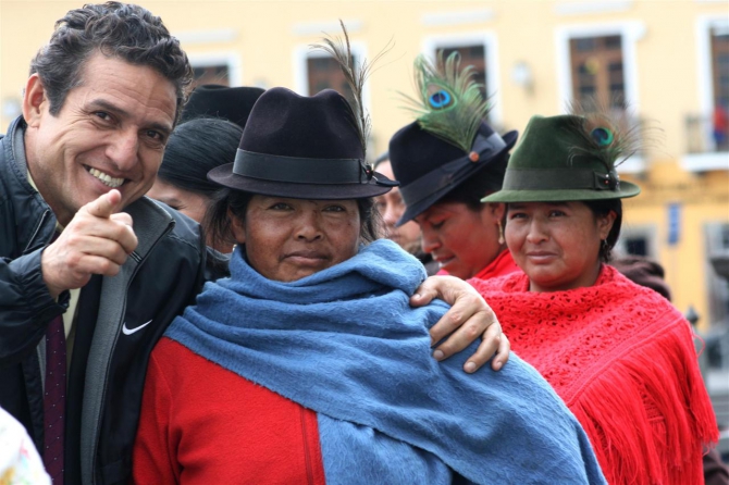 Свесить ноги в разные полушария... (Альпинизм, эквадор, котопакси, иллиница норте, галапагосы)