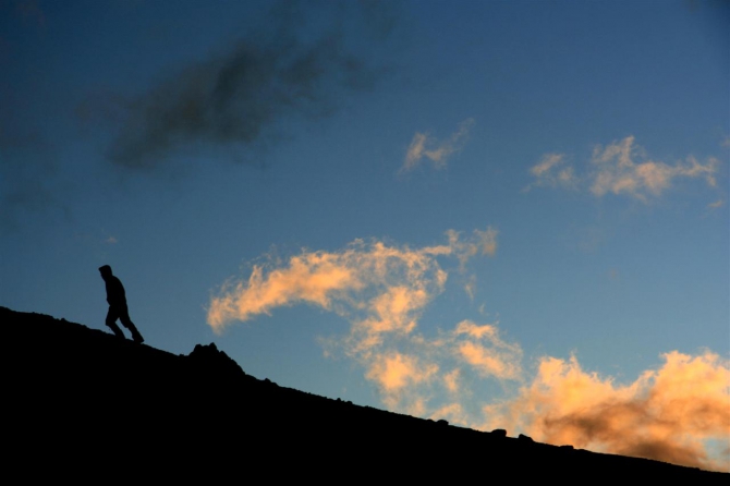 Свесить ноги в разные полушария... (Альпинизм, эквадор, котопакси, иллиница норте, галапагосы)