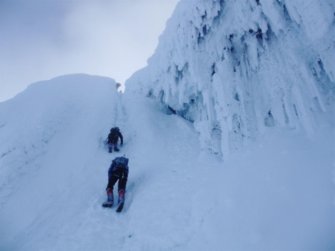 Свесить ноги в разные полушария... (Альпинизм, эквадор, котопакси, иллиница норте, галапагосы)
