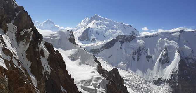   ,       6 ..   . ( )