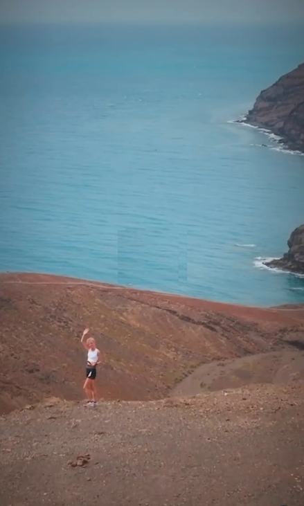 изображение_2023-11-29_142027873 Всяк – счастия достоин от рожденья; И мечты. ... Эмилия Брангефальт, 21 навсегда. (Скайраннинг)