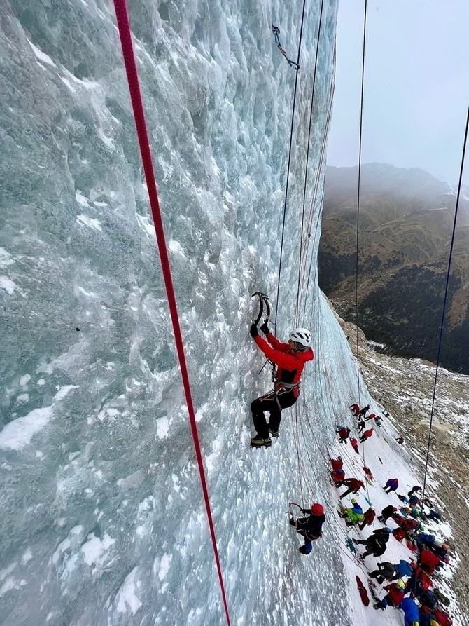 НОВОГОДНИЕ ПРАЗДНИКИ: Школа ледолазания и лавинной безопасности (традиционная девятнадцатая!!). (Альпинизм)
