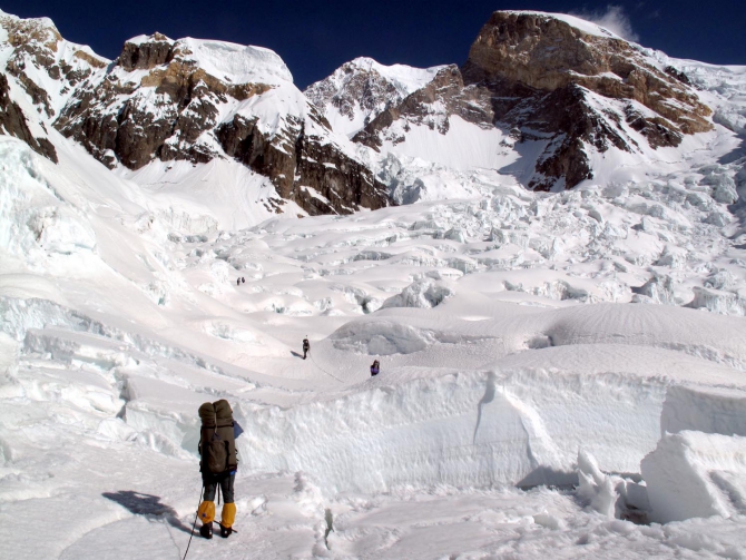 Краткий отчет о походе с восхождениями на пики Революции, Коммунизма и Ленина (Памирский марафон-2009). (Альпинизм, маи, пик ленина, пик коммунизма, пик революции)