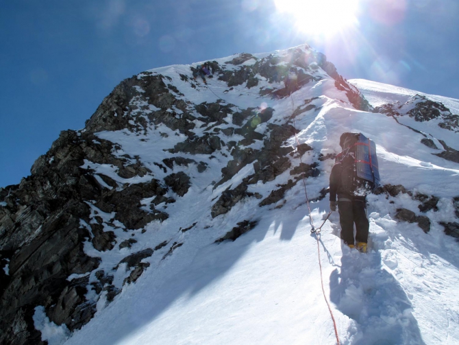 Краткий отчет о походе с восхождениями на пики Революции, Коммунизма и Ленина (Памирский марафон-2009). (Альпинизм, маи, пик ленина, пик коммунизма, пик революции)