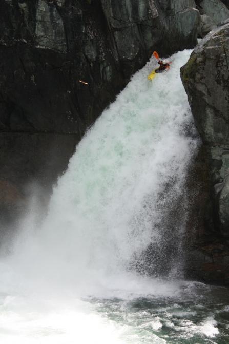 Водопадомания (Вода, riverzoo.ru, куркуре, эхе-гол, билюты, водопады, каякинг)
