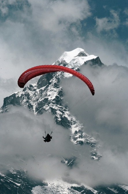 Через месяц День памяти Кузьмина Кирилла Константиновича (Альпинизм, правительство, кхумбу, лхо-ла, л.кхумбу, полёт, альпинизм, снежный барс, пик, ледник, пермит, перевал, тибет, непал, восхождение, эверест, параплан)