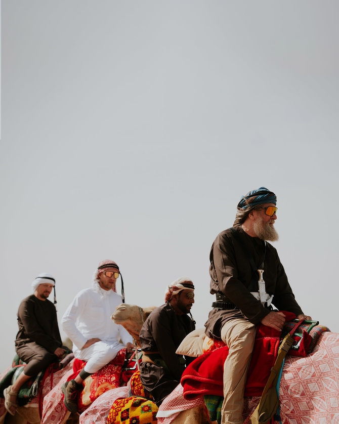 В Объединенных Арабских Эмиратах завершилась первая в истории российско-арабская экспедиция на верблюдах (Путешествия)