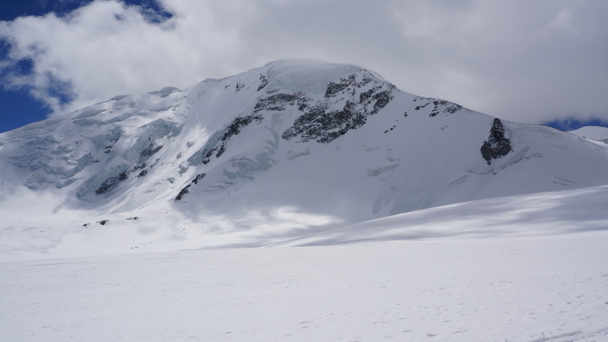 m0001600 Монгольский Алтай 24. Куйтэн-Уул (4 374). (Альпинизм)