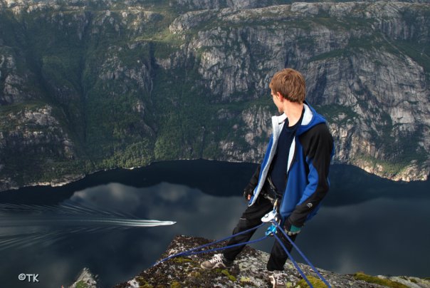 Результаты проекта Ультрамарин в 2009 году (BASE, ropejumping, rapt, кьераг, рекорд, прыжки с верёвкой, рапт, прыжки с веревкой, норвегия, кьерак, роупджампинг)