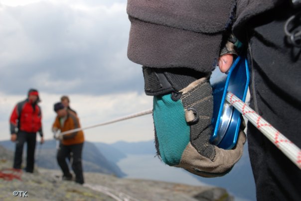 Результаты проекта Ультрамарин в 2009 году (BASE, ropejumping, rapt, кьераг, рекорд, прыжки с верёвкой, рапт, прыжки с веревкой, норвегия, кьерак, роупджампинг)