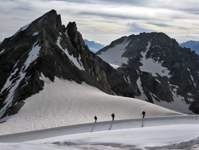 Кавказ - лето 2009. Фотоальбом (Горный туризм, горы, безенги, приэльбрусье, альпинизм, туризм, балкария, осетия)