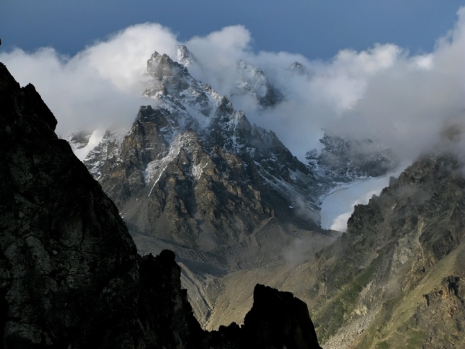 Кавказ - лето 2009. Фотоальбом (Горный туризм, горы, безенги, приэльбрусье, альпинизм, туризм, балкария, осетия)