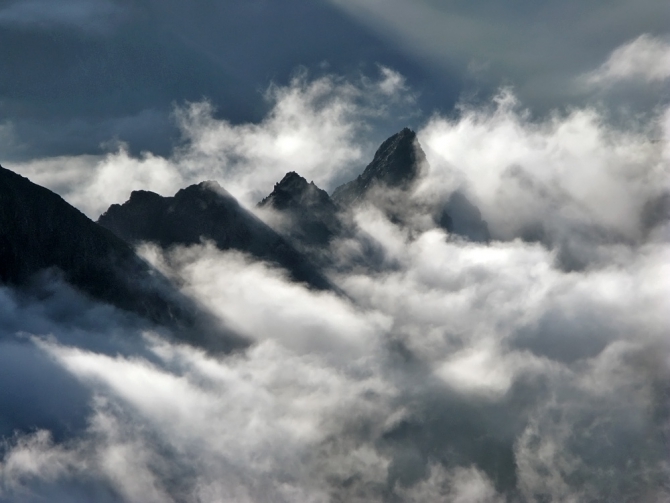 Кавказ - лето 2009. Фотоальбом (Горный туризм, горы, безенги, приэльбрусье, альпинизм, туризм, балкария, осетия)