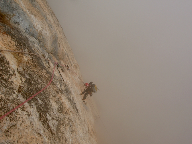 «Нависает и отбрасывает….» (Альпинизм, скальный альпинизм, гиперборея, цска им демченко, юркин, брык, шаан-кая)