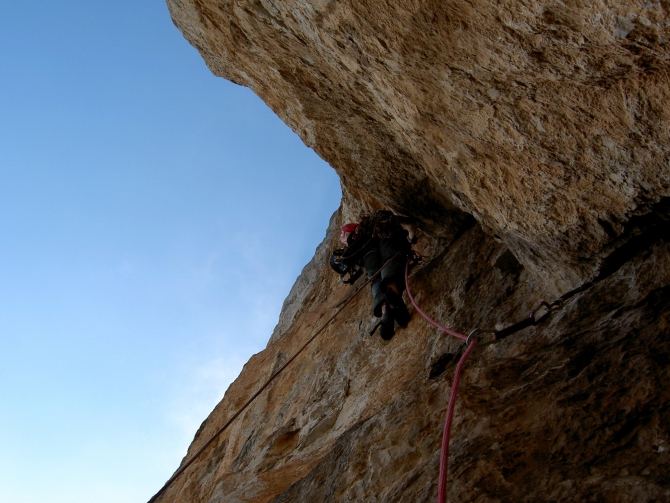 «Нависает и отбрасывает….» (Альпинизм, скальный альпинизм, гиперборея, цска им демченко, юркин, брык, шаан-кая)