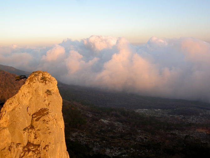 «Нависает и отбрасывает….» (Альпинизм, скальный альпинизм, гиперборея, цска им демченко, юркин, брык, шаан-кая)