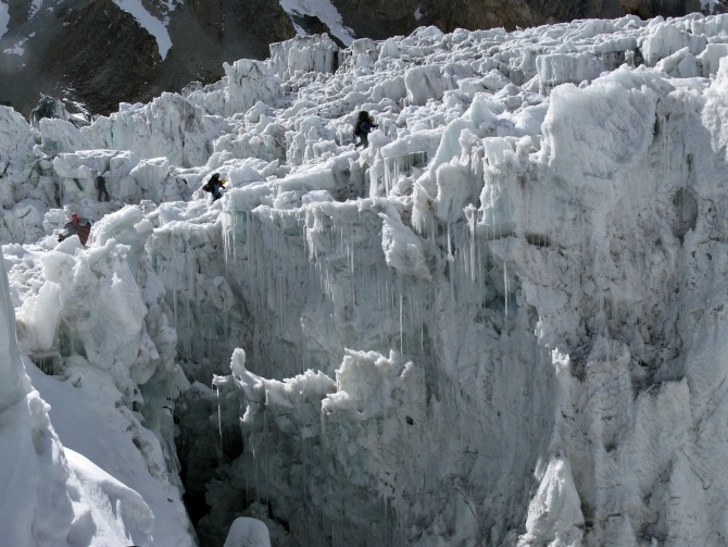 Номинанты "Хрустального пика-2009": Памирский марафон (Альпинизм, хрустальный пик, события, риск.ру, risk.ru, лебедев, маи)