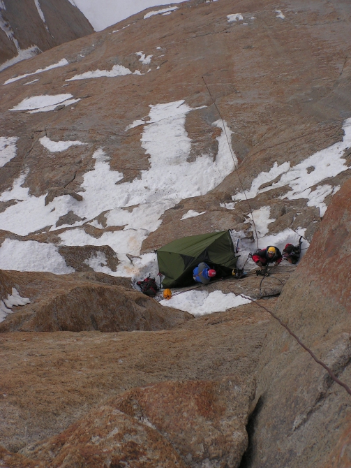 Номинанты "Хрустального пика-2009": пик Верный по центру Северо-Западной стены (Альпинизм, risk.ru, события, горы, риск.ру, кызыл-аскер, хрустальный пик, кафедральный собор, головченко, бандалет, киргизия)