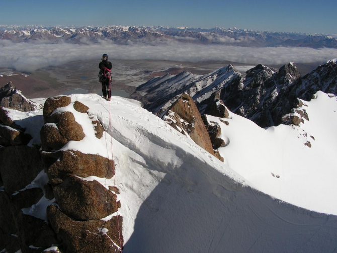 Номинанты "Хрустального пика-2009": пик Верный по центру Северо-Западной стены (Альпинизм, risk.ru, события, горы, риск.ру, кызыл-аскер, хрустальный пик, кафедральный собор, головченко, бандалет, киргизия)