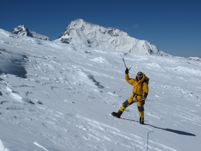 Номинанты «Хрустального пика-2009»: первое зимнее восхождение на Макалу (Альпинизм, risk.ru, события, зима, риск.ру, экспедиции, денис урубко, симоне моро, хрустальный пик)