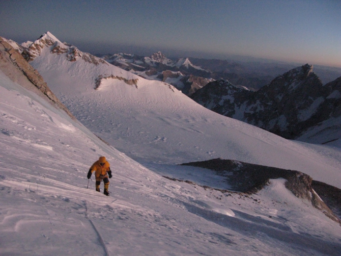 Номинанты «Хрустального пика-2009»: первое зимнее восхождение на Макалу (Альпинизм, risk.ru, события, зима, риск.ру, экспедиции, денис урубко, симоне моро, хрустальный пик)