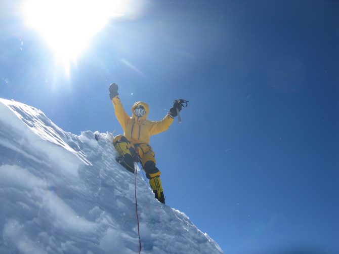 Номинанты «Хрустального пика-2009»: первое зимнее восхождение на Макалу (Альпинизм, risk.ru, события, зима, риск.ру, экспедиции, денис урубко, симоне моро, хрустальный пик)