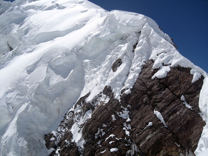 Номинанты "Хрустального пика-2009": соло на пик Победы по Северному ребру (Альпинизм, маршрут абалакова, калуга, алексей косяков, хрустальный пик, победа, риск.ру, события, risk.ru)