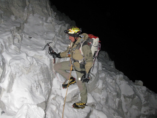 Номинанты "Хрустального пика 2009": Чо-Ойю по Юго-Восточной стене (Альпинизм, хрустальный пик, события, риск.ру, risk.ru, борис дедешко, денис урубко, горы, экспедиции, непал, 6б, первопроход, казахстан)