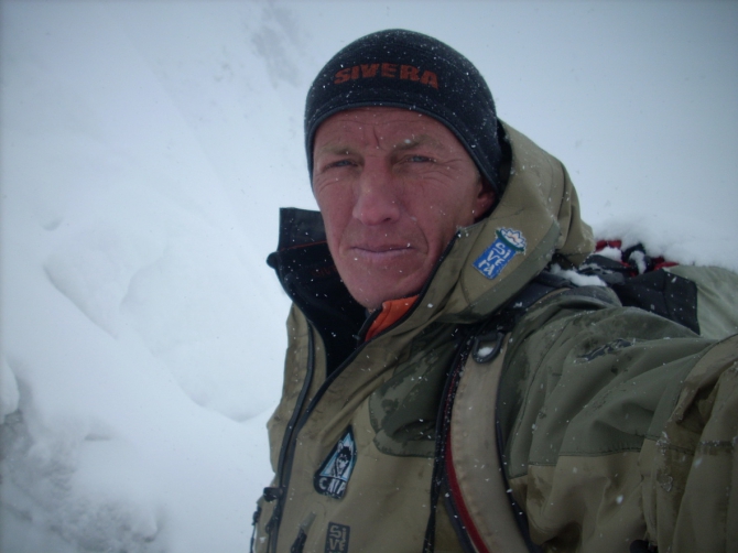 Номинанты "Хрустального пика 2009": Чо-Ойю по Юго-Восточной стене (Альпинизм, хрустальный пик, события, риск.ру, risk.ru, борис дедешко, денис урубко, горы, экспедиции, непал, 6б, первопроход, казахстан)