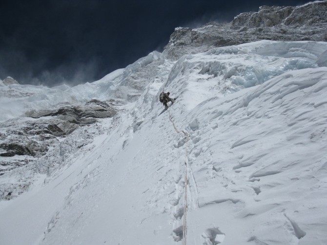 Номинанты "Хрустального пика 2009": Чо-Ойю по Юго-Восточной стене (Альпинизм, хрустальный пик, события, риск.ру, risk.ru, борис дедешко, денис урубко, горы, экспедиции, непал, 6б, первопроход, казахстан)