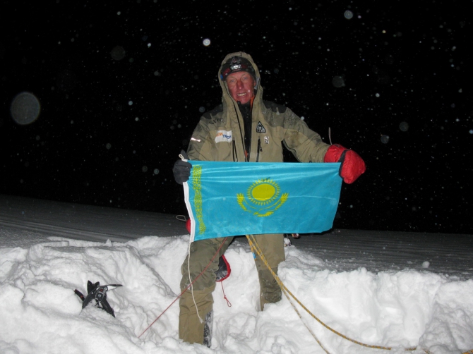 Номинанты "Хрустального пика 2009": Чо-Ойю по Юго-Восточной стене (Альпинизм, хрустальный пик, события, риск.ру, risk.ru, борис дедешко, денис урубко, горы, экспедиции, непал, 6б, первопроход, казахстан)