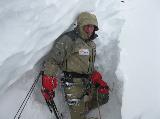 Номинанты "Хрустального пика 2009": Чо-Ойю по Юго-Восточной стене (Альпинизм, хрустальный пик, события, риск.ру, risk.ru, борис дедешко, денис урубко, горы, экспедиции, непал, 6б, первопроход, казахстан)