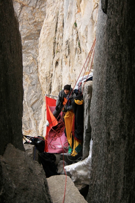 Номинанты «Хрустального пика-2009»: пик Слесова по Северной и Северо-Западной стене (Альпинизм, хрустальный пик, события, риск.ру, risk.ru, александр лавриненко, каравшин, первопроход, 6б)