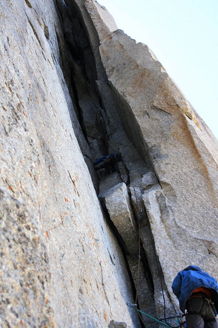 Номинанты «Хрустального пика-2009»: пик Слесова по Северной и Северо-Западной стене (Альпинизм, хрустальный пик, события, риск.ру, risk.ru, александр лавриненко, каравшин, первопроход, 6б)